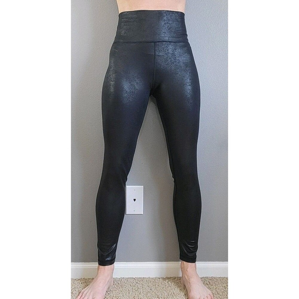 Offline by Aerie The Hugger Hi-Rise Black Crackle Faux Leather Leggings | Size M - Picture 4 of 9